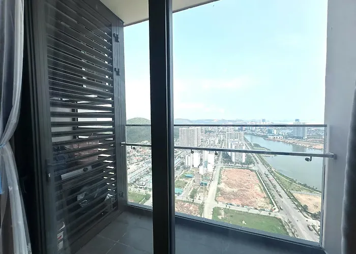 Angela House * Hạ Long