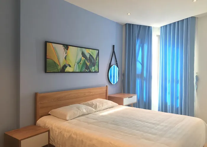 Angela House * Hạ Long